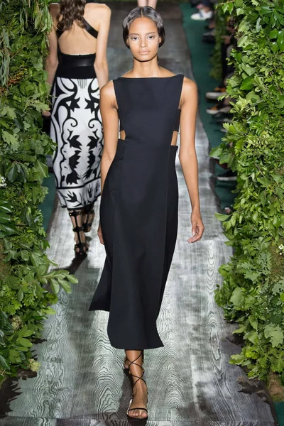 Look 8
